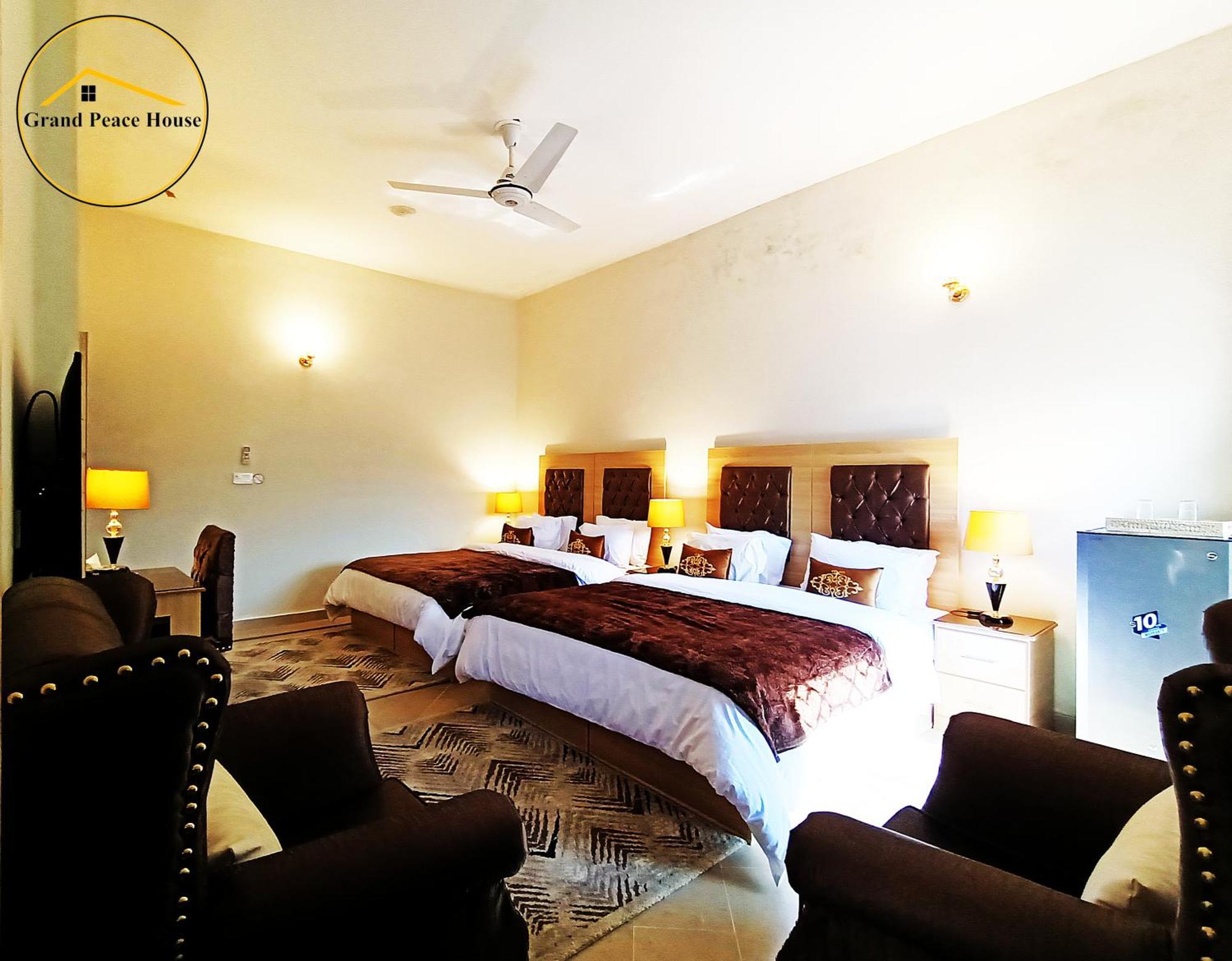 Grand Peace House I Bed & Breakfast Islamabad Exterior photo